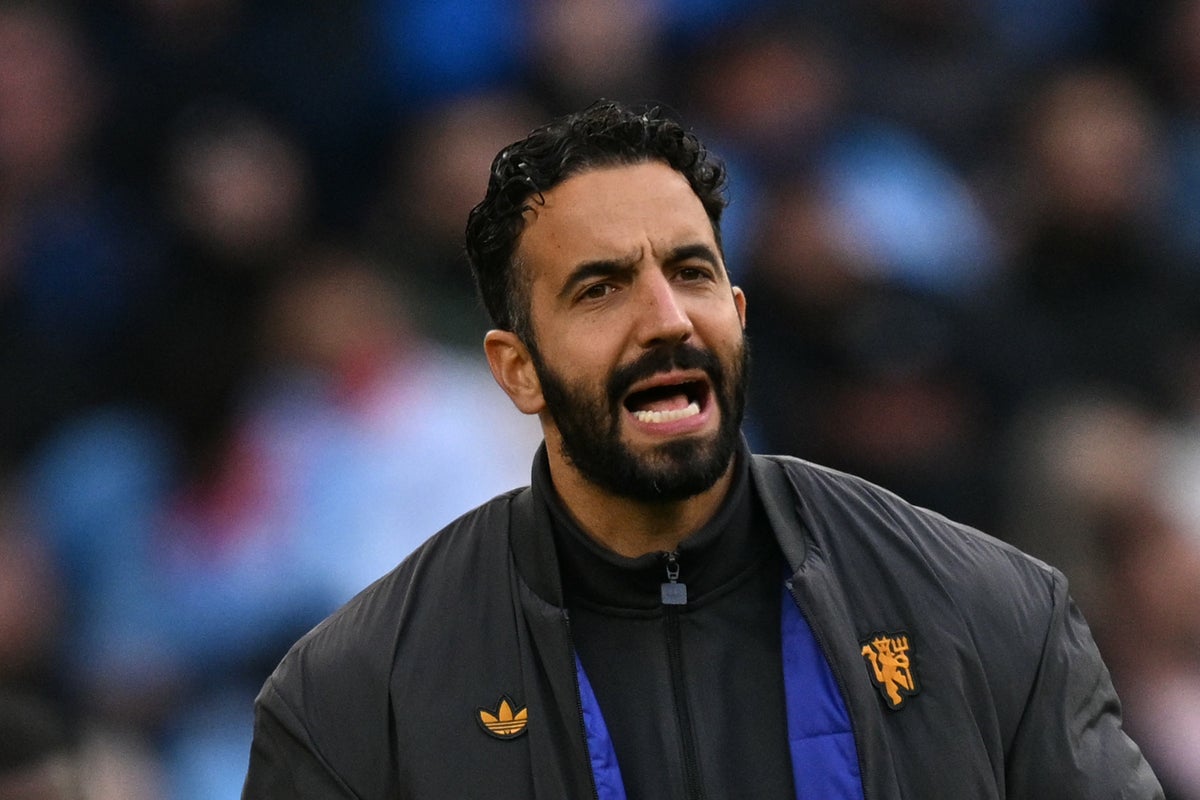 Man United v Chelsea live: Premier League team news as Garnacho returns